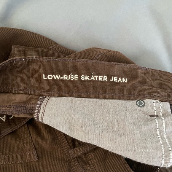 AE, LOW rise brown skater jeans, size 4 - Picture 3 of 5
